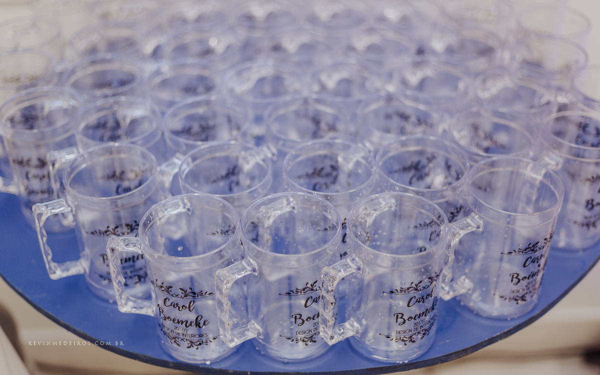 Festa e recepção de formatura da Carol Boemeke realizada no salão arco iris, formanda de Design de interiores por Kevin Medeiros, fotógrafo de Canoas, porto alegre e RS