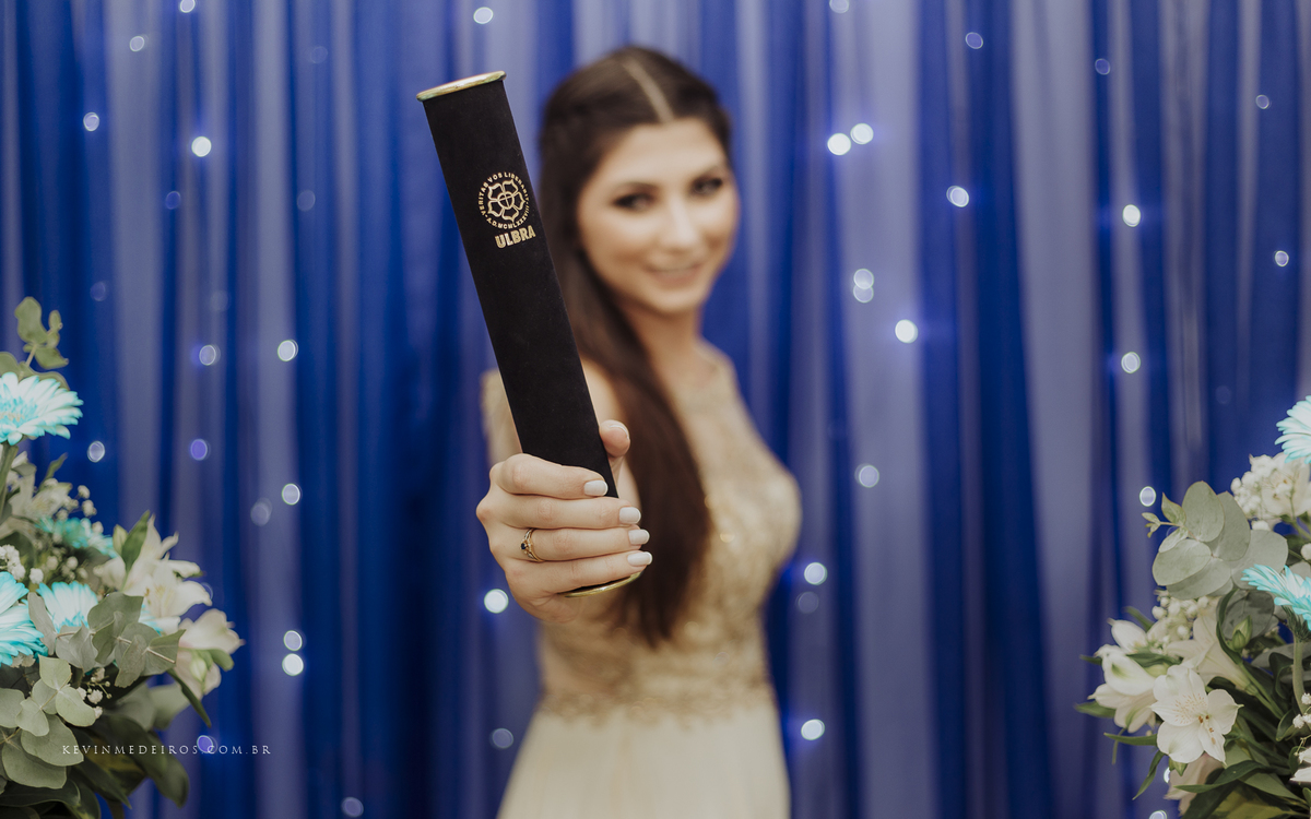 Festa e recepção de formatura da Carol Boemeke realizada no salão arco iris, formanda de Design de interiores por Kevin Medeiros, fotógrafo de Canoas, porto alegre e RS