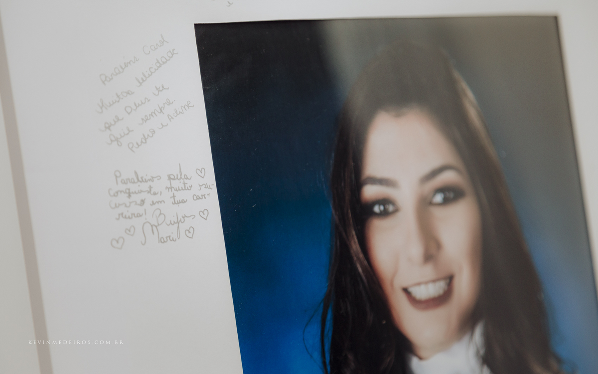 Festa e recepção de formatura da Carol Boemeke realizada no salão arco iris, formanda de Design de interiores por Kevin Medeiros, fotógrafo de Canoas, porto alegre e RS