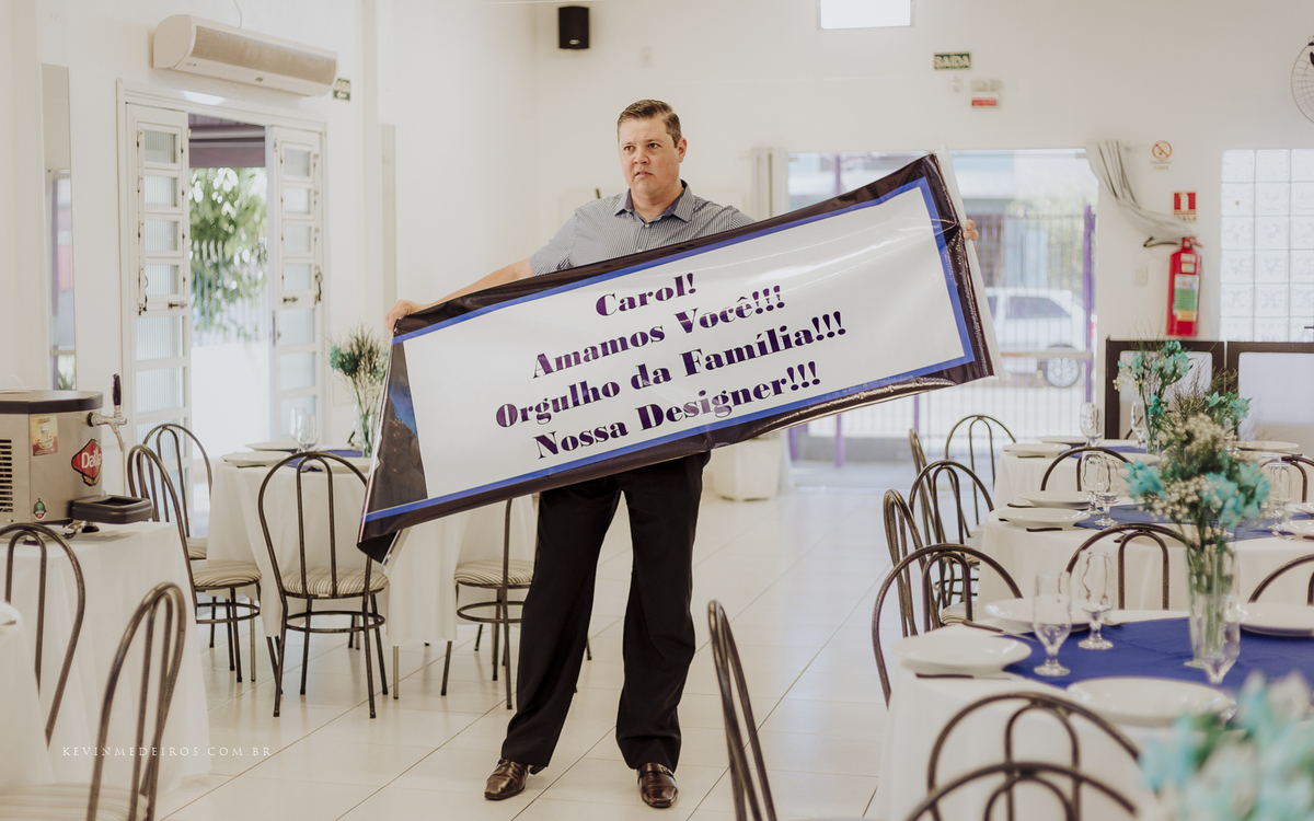 Festa e recepção de formatura da Carol Boemeke realizada no salão arco iris, formanda de Design de interiores por Kevin Medeiros, fotógrafo de Canoas, porto alegre e RS