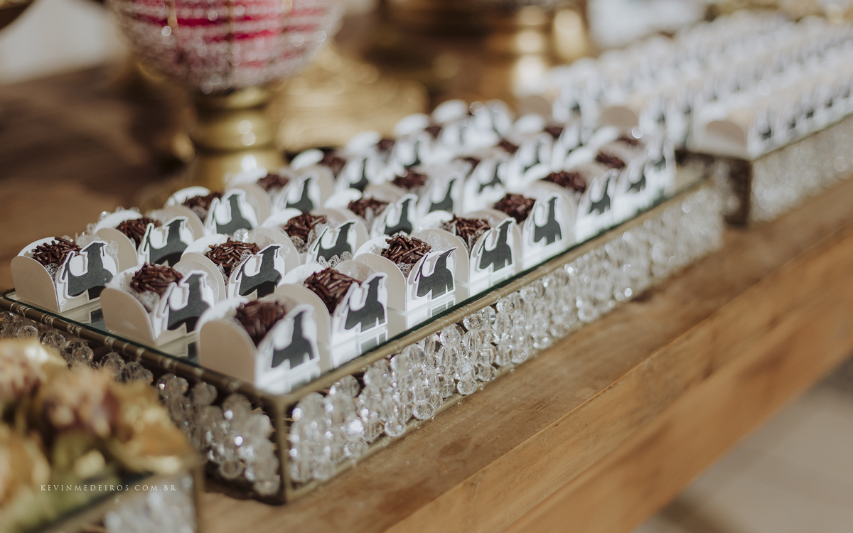 Festa e recepção de formatura da Bianca Ferrão no Maria Horus Buffet, formanda em Relações Públicas pela Unisinos por Kevin Medeiros fotógrafo de Canoas, porto alegre e rs