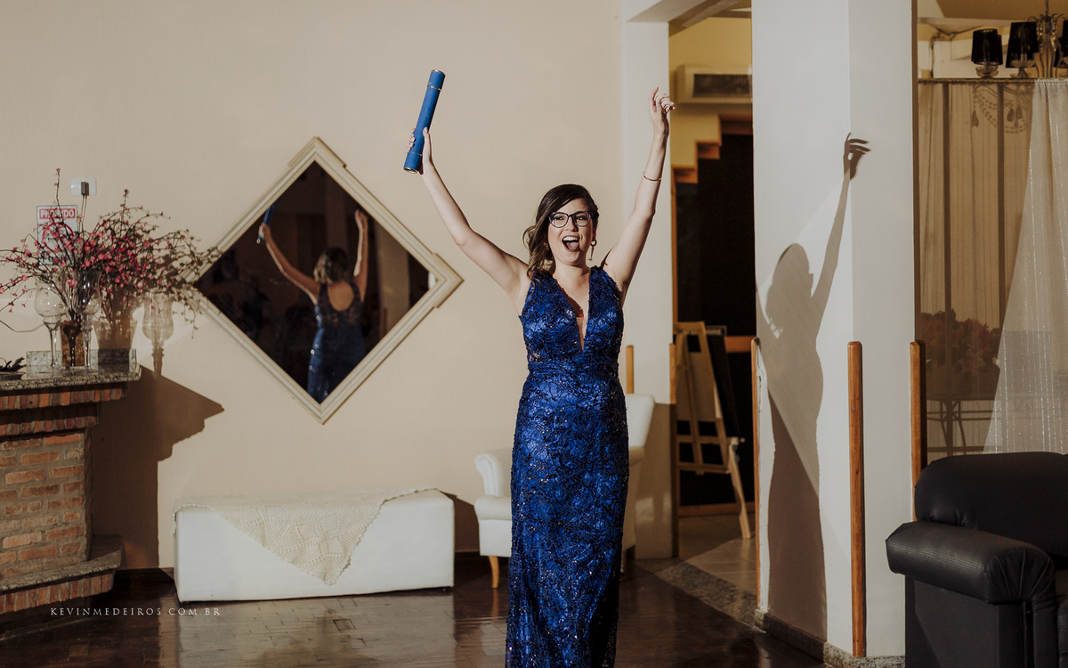 Festa e recepção de formatura da Bianca Ferrão no Maria Horus Buffet, formanda em Relações Públicas pela Unisinos por Kevin Medeiros fotógrafo de Canoas, porto alegre e rs