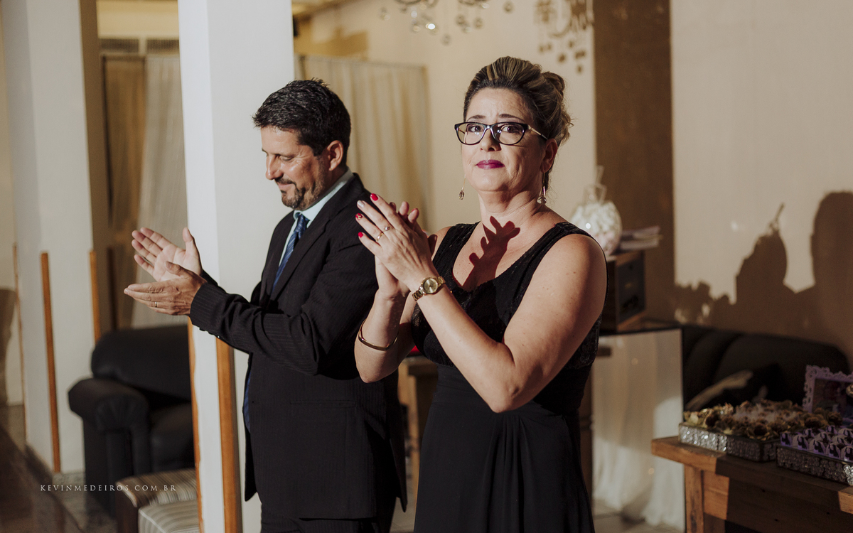 Festa e recepção de formatura da Bianca Ferrão no Maria Horus Buffet, formanda em Relações Públicas pela Unisinos por Kevin Medeiros fotógrafo de Canoas, porto alegre e rs