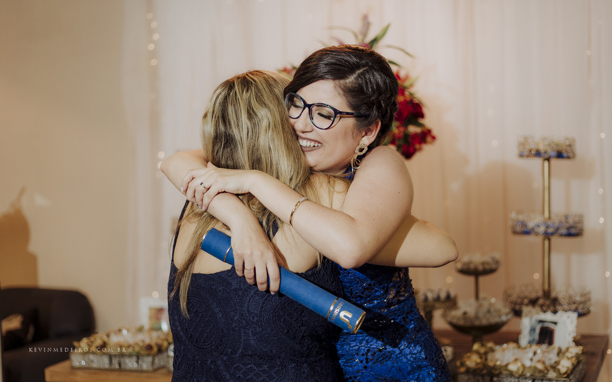 Festa e recepção de formatura da Bianca Ferrão no Maria Horus Buffet, formanda em Relações Públicas pela Unisinos por Kevin Medeiros fotógrafo de Canoas, porto alegre e rs