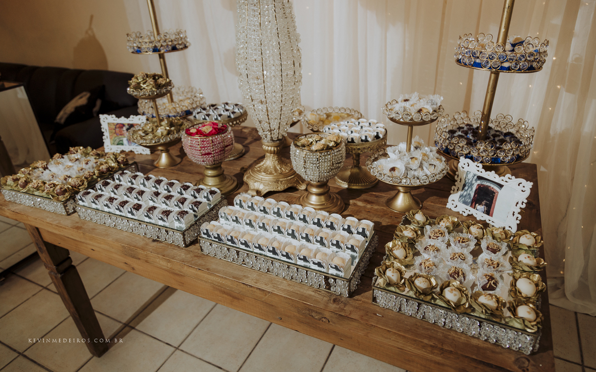 Festa e recepção de formatura da Bianca Ferrão no Maria Horus Buffet, formanda em Relações Públicas pela Unisinos por Kevin Medeiros fotógrafo de Canoas, porto alegre e rs