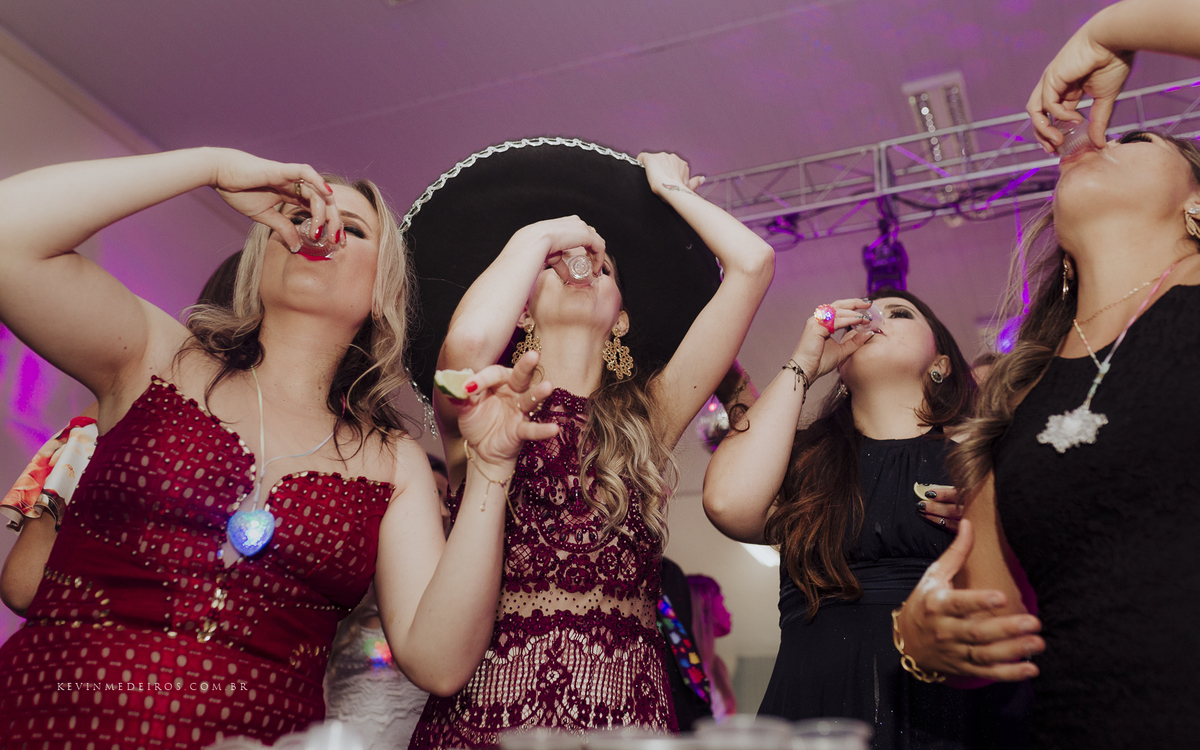Colação de formatura da Wanuza Esteil realizado na UNISC Salta Cruz Comunidade Sional, Detalhes assessoria e cerimonial por Kevin Medeiros fotógrafo  Candelária, canoas rs