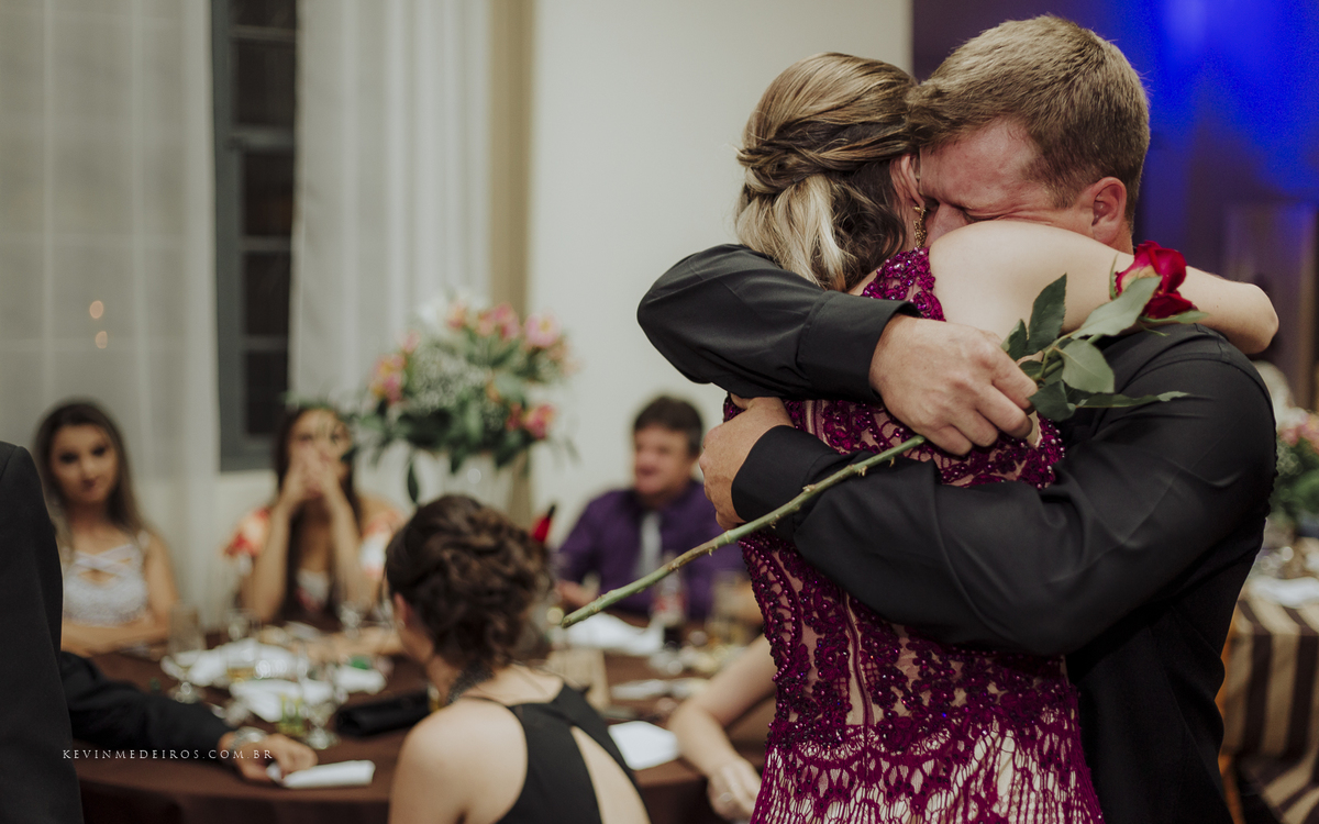 Colação de formatura da Wanuza Esteil realizado na UNISC Salta Cruz Comunidade Sional, Detalhes assessoria e cerimonial por Kevin Medeiros fotógrafo  Candelária, canoas rs