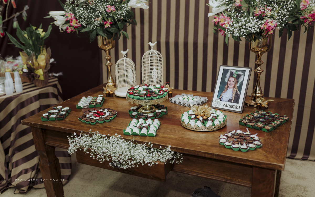 Colação de formatura da Wanuza Esteil realizado na UNISC Salta Cruz Comunidade Sional, Detalhes assessoria e cerimonial por Kevin Medeiros fotógrafo  Candelária, canoas rs