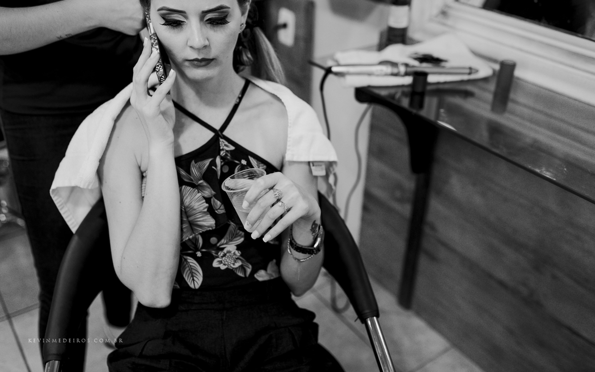 Making Of Maquiagem da Wanuza Esteil realizado no salão de beleza cort e cor candelária por Yasmin Gehres Makeup por Kevin Medeiros fotógrafo canoas rs