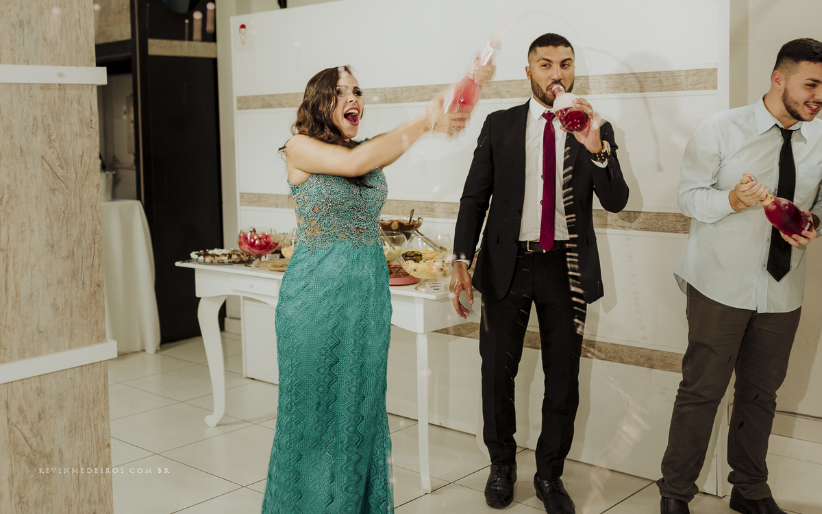 Recepção Festa de formatura Alaiana Alfaro, formanda de Psicologia pelo Unilasalle realizado no salão de festa Gran Fiesta por Kevin Medeiros fotógrafo de Canoas, Porto Alegre e RS