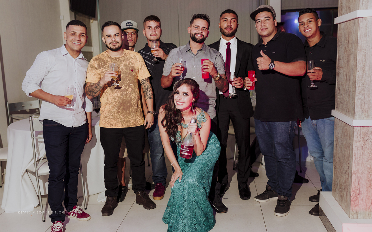 Recepção Festa de formatura Alaiana Alfaro, formanda de Psicologia pelo Unilasalle realizado no salão de festa Gran Fiesta por Kevin Medeiros fotógrafo de Canoas, Porto Alegre e RS