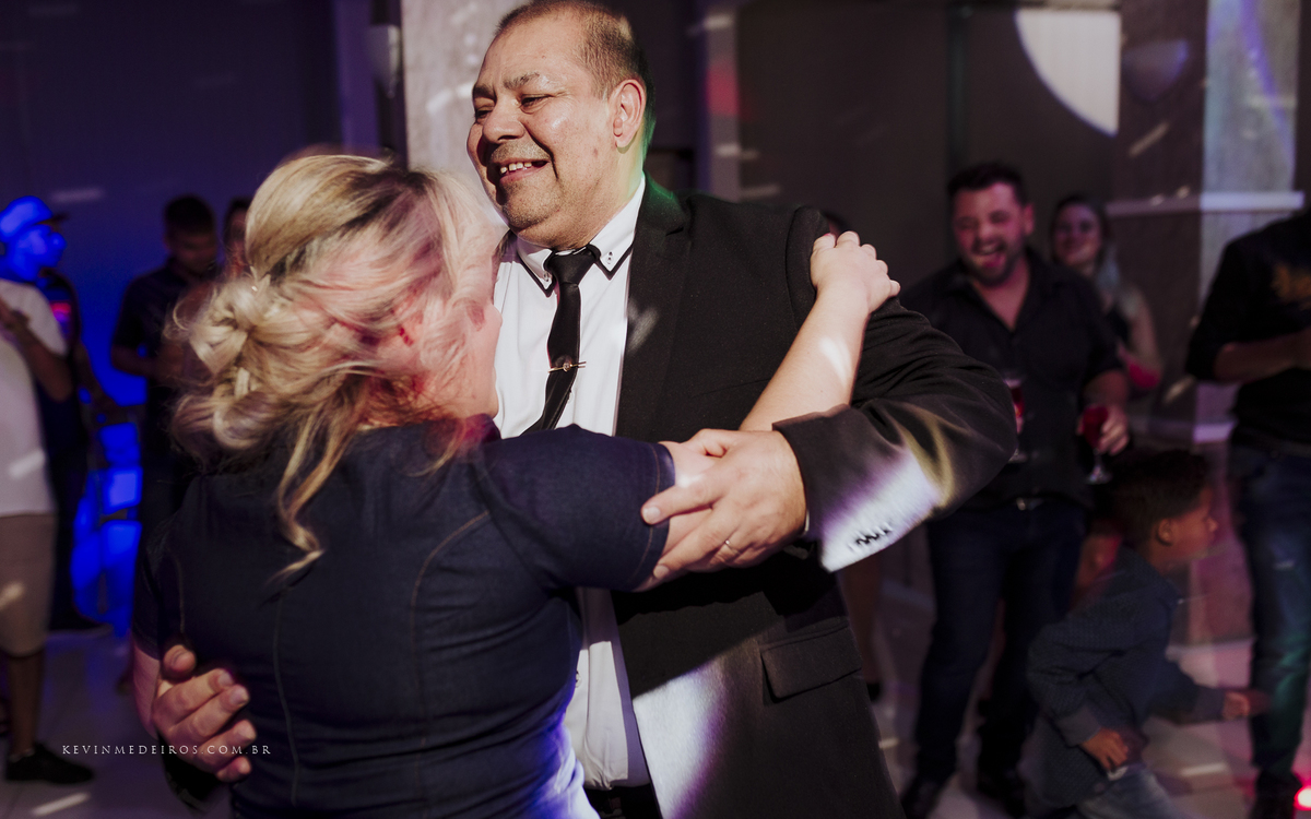 Recepção Festa de formatura Alaiana Alfaro, formanda de Psicologia pelo Unilasalle realizado no salão de festa Gran Fiesta por Kevin Medeiros fotógrafo de Canoas, Porto Alegre e RS