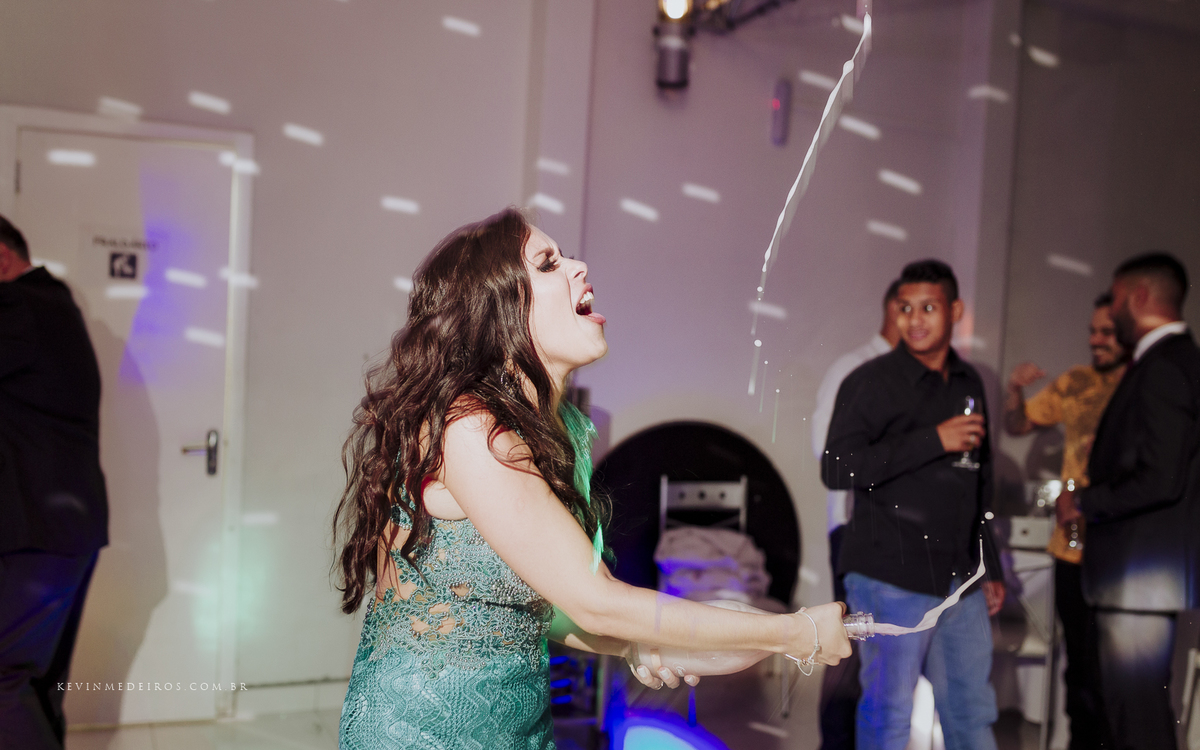 Recepção Festa de formatura Alaiana Alfaro, formanda de Psicologia pelo Unilasalle realizado no salão de festa Gran Fiesta por Kevin Medeiros fotógrafo de Canoas, Porto Alegre e RS