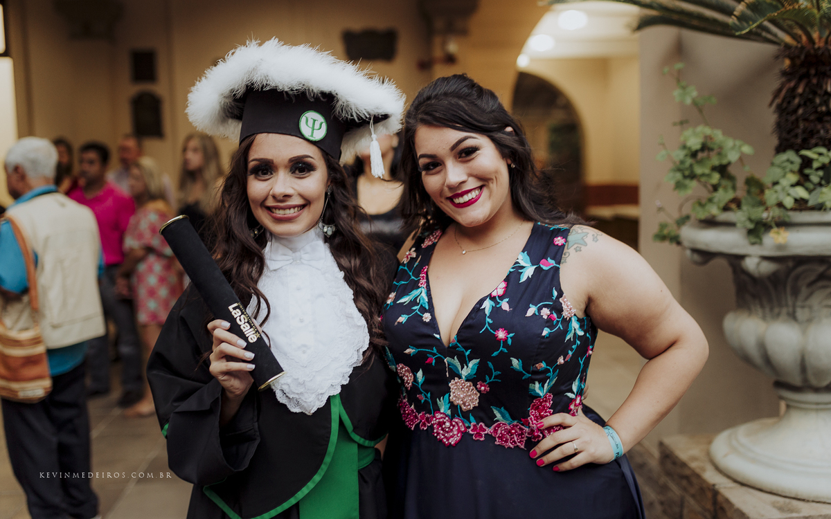 Ensaio colação de formatura Alaiana Alfaro, formanda de psicologia pelo Unilasalle Canoas por Kevin Medeiros fotógrafo de Canoas Porto Alegre e RS
