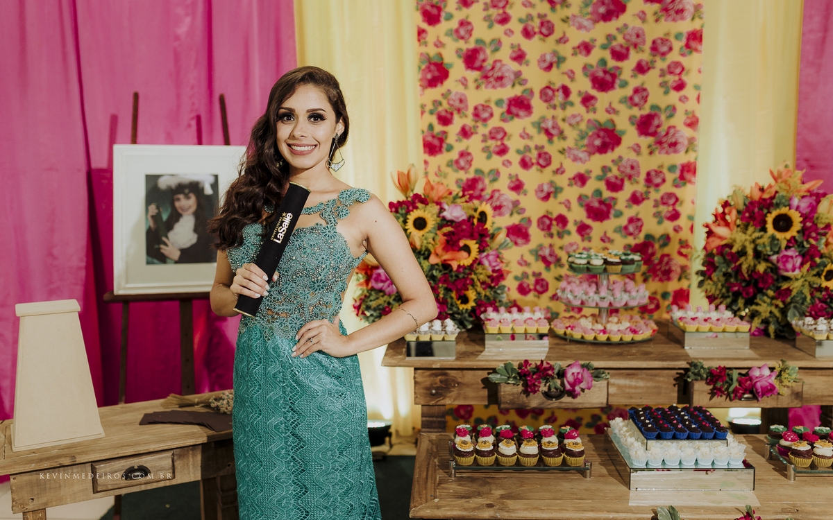 Recepção Festa de formatura Alaiana Alfaro, formanda de Psicologia pelo Unilasalle realizado no salão de festa Gran Fiesta por Kevin Medeiros fotógrafo de Canoas, Porto Alegre e RS