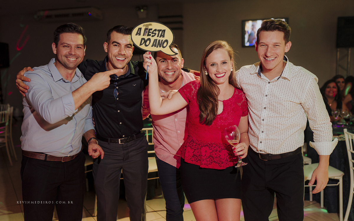 Recepção festa de formatura da Jéssica Oliveira em Engenharia Mecânica UFRGS realizada no Salão de festas Blue Moon por Kevin Medeiros fotógrafo de Canoas, porto alegre e região metropolitana rs