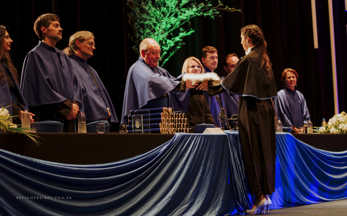 Colação de formatura da Jéssica Oliveira em Engenharia Mecânica UFRGS por Kevin Medeiros fotógrafo de Canoas, porto alegre e região metropolitana rs