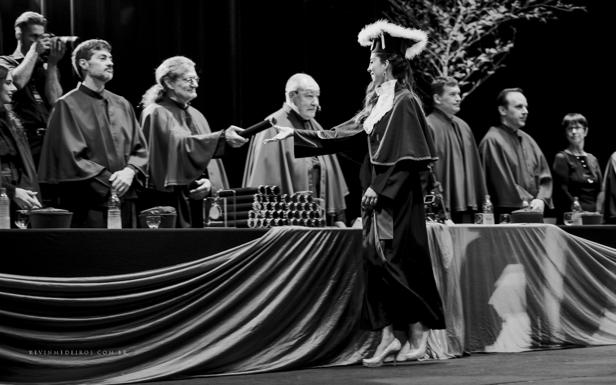 Colação de formatura da Jéssica Oliveira em Engenharia Mecânica UFRGS por Kevin Medeiros fotógrafo de Canoas, porto alegre e região metropolitana rs