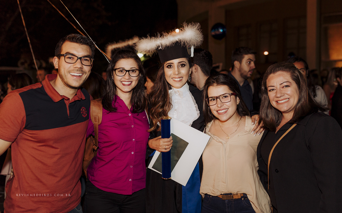 Colação de formatura da Jéssica Oliveira em Engenharia Mecânica UFRGS por Kevin Medeiros fotógrafo de Canoas, porto alegre e região metropolitana rs