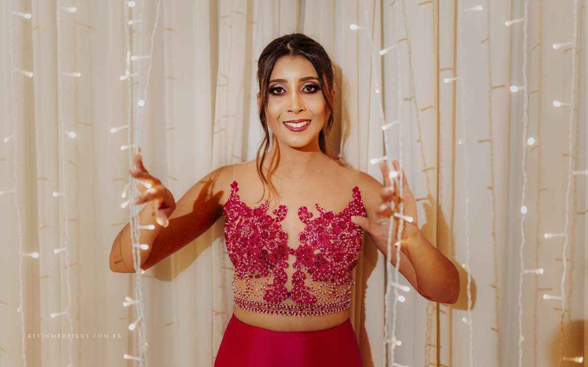 Recepção festa de formatura da Jéssica Oliveira em Engenharia Mecânica UFRGS realizada no Salão de festas Blue Moon por Kevin Medeiros fotógrafo de Canoas, porto alegre e região metropolitana rs