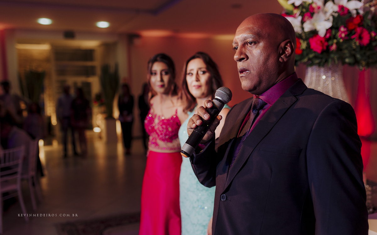 Recepção festa de formatura da Jéssica Oliveira em Engenharia Mecânica UFRGS realizada no Salão de festas Blue Moon por Kevin Medeiros fotógrafo de Canoas, porto alegre e região metropolitana rs