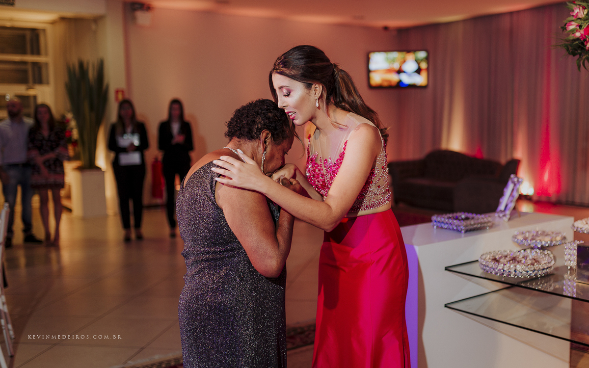 Recepção festa de formatura da Jéssica Oliveira em Engenharia Mecânica UFRGS realizada no Salão de festas Blue Moon por Kevin Medeiros fotógrafo de Canoas, porto alegre e região metropolitana rs