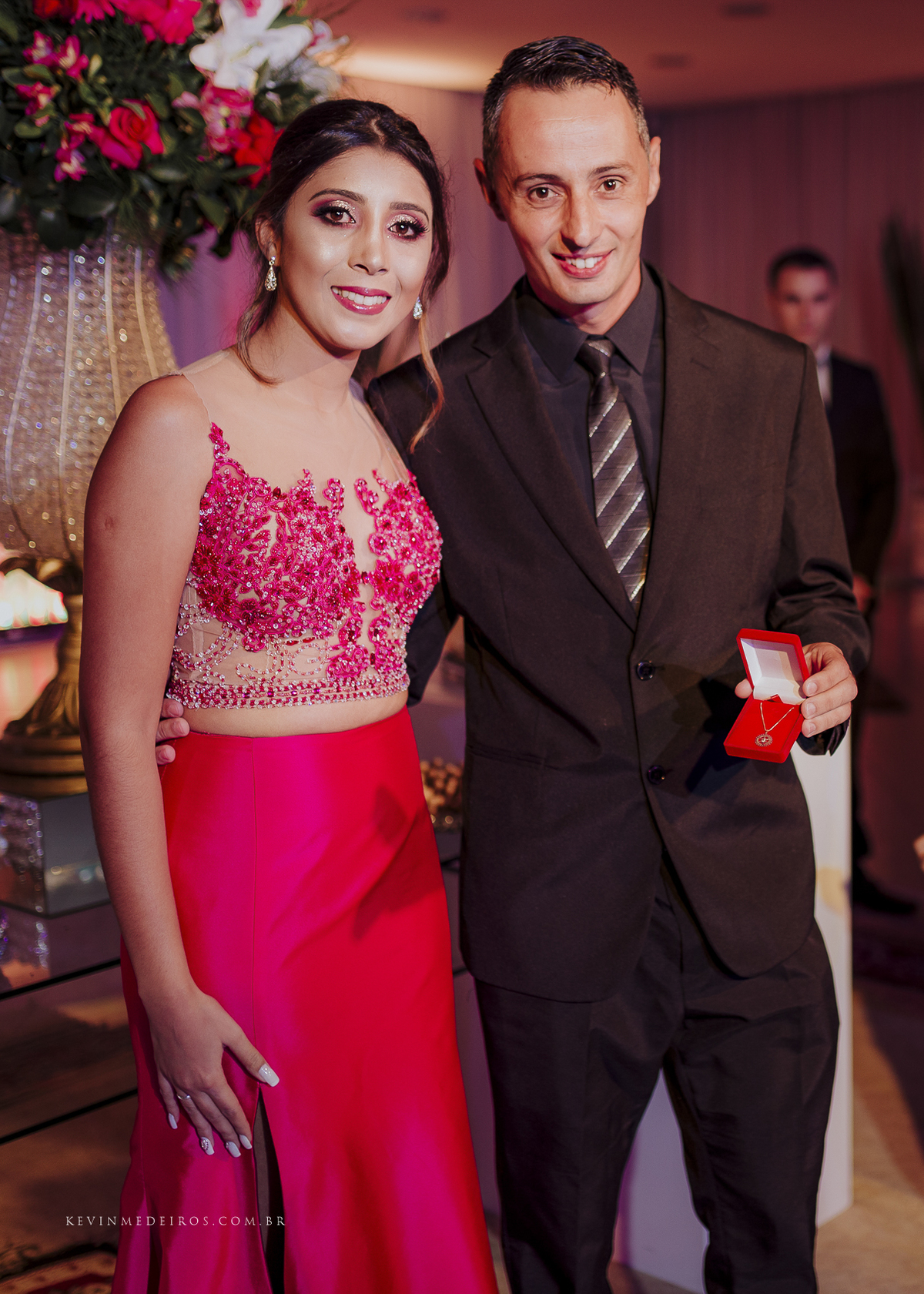 Recepção festa de formatura da Jéssica Oliveira em Engenharia Mecânica UFRGS realizada no Salão de festas Blue Moon por Kevin Medeiros fotógrafo de Canoas, porto alegre e região metropolitana rs