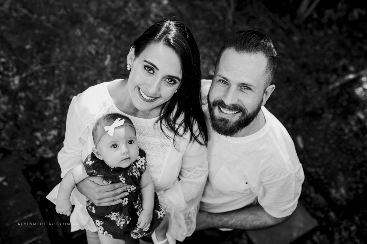 Ensaio book família acompanhamento trimestral da Letícia, Nando e Olívia realizado em Viamão por Kevin Medeiros fotógrafo de Canoas, Porto Alegre e região metropolitana rs