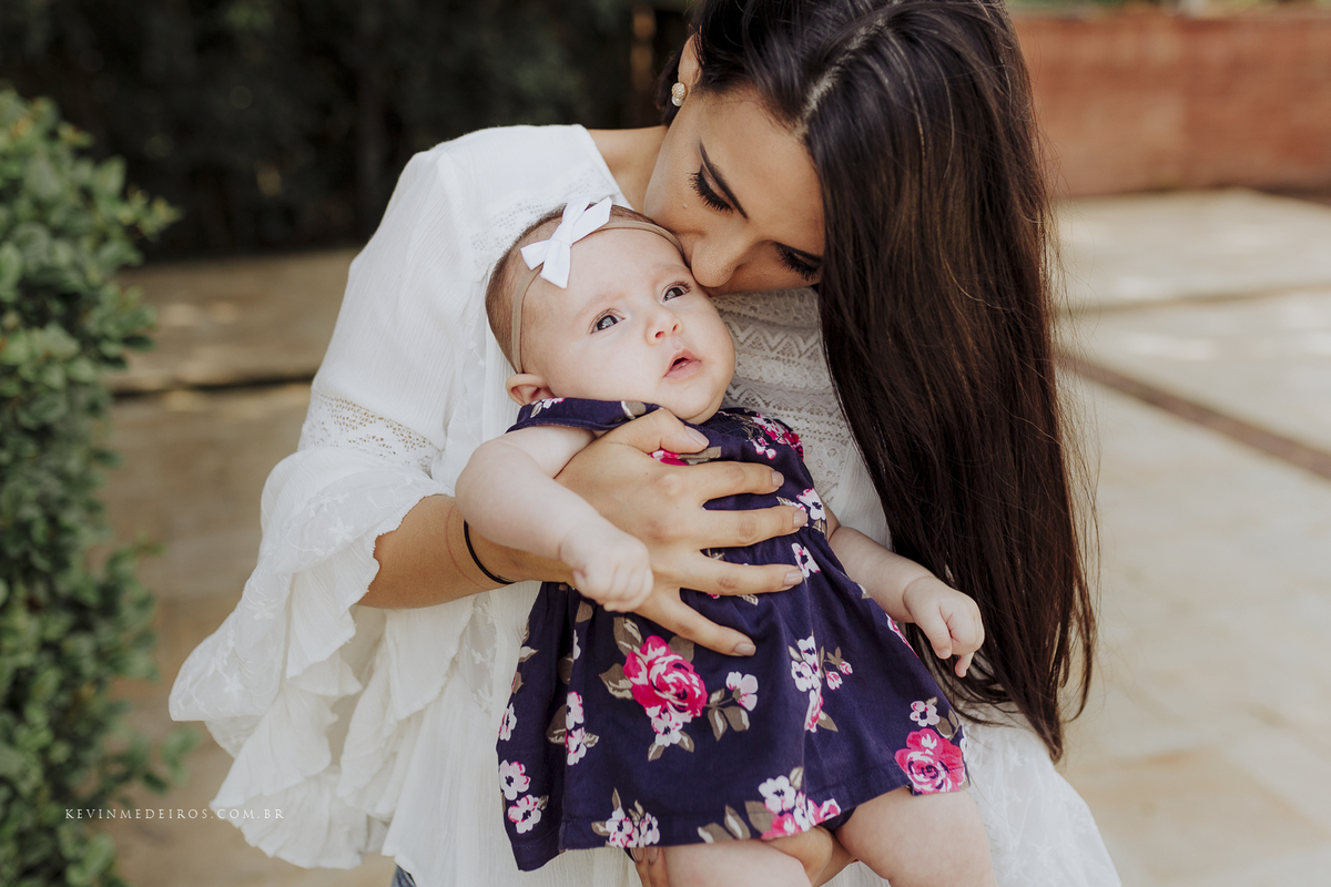 Ensaio book família acompanhamento trimestral da Letícia, Nando e Olívia realizado em Viamão por Kevin Medeiros fotógrafo de Canoas, Porto Alegre e região metropolitana rs