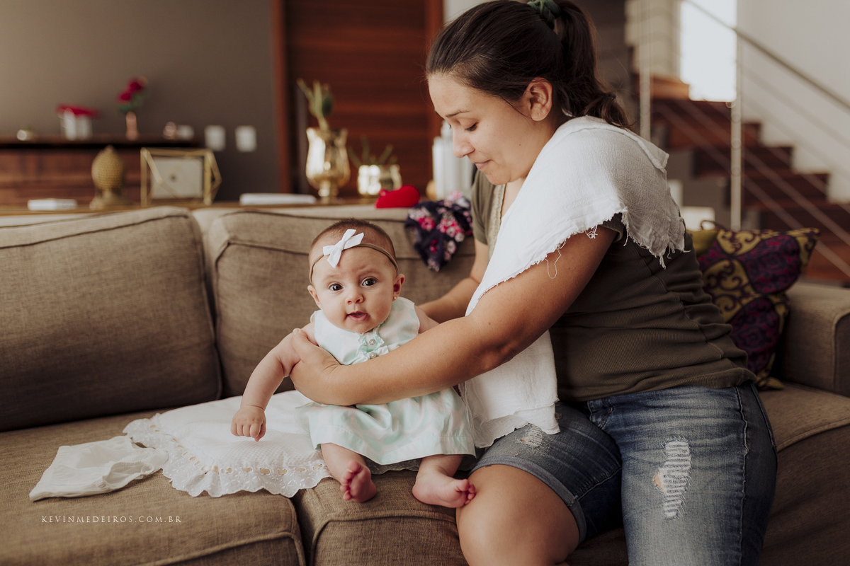 Ensaio book família acompanhamento trimestral da Letícia, Nando e Olívia realizado em Viamão por Kevin Medeiros fotógrafo de Canoas, Porto Alegre e região metropolitana rs