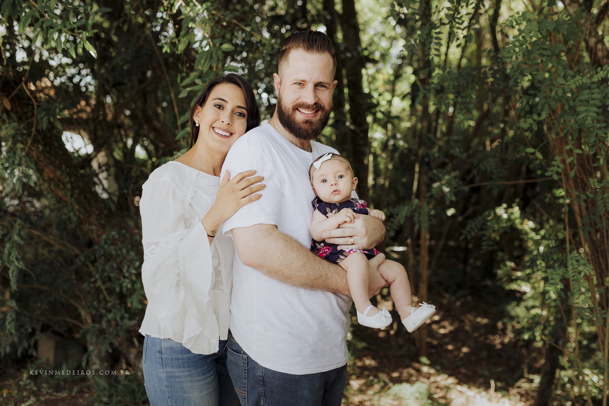 Ensaio book família acompanhamento trimestral da Letícia, Nando e Olívia realizado em Viamão por Kevin Medeiros fotógrafo de Canoas, Porto Alegre e região metropolitana rs