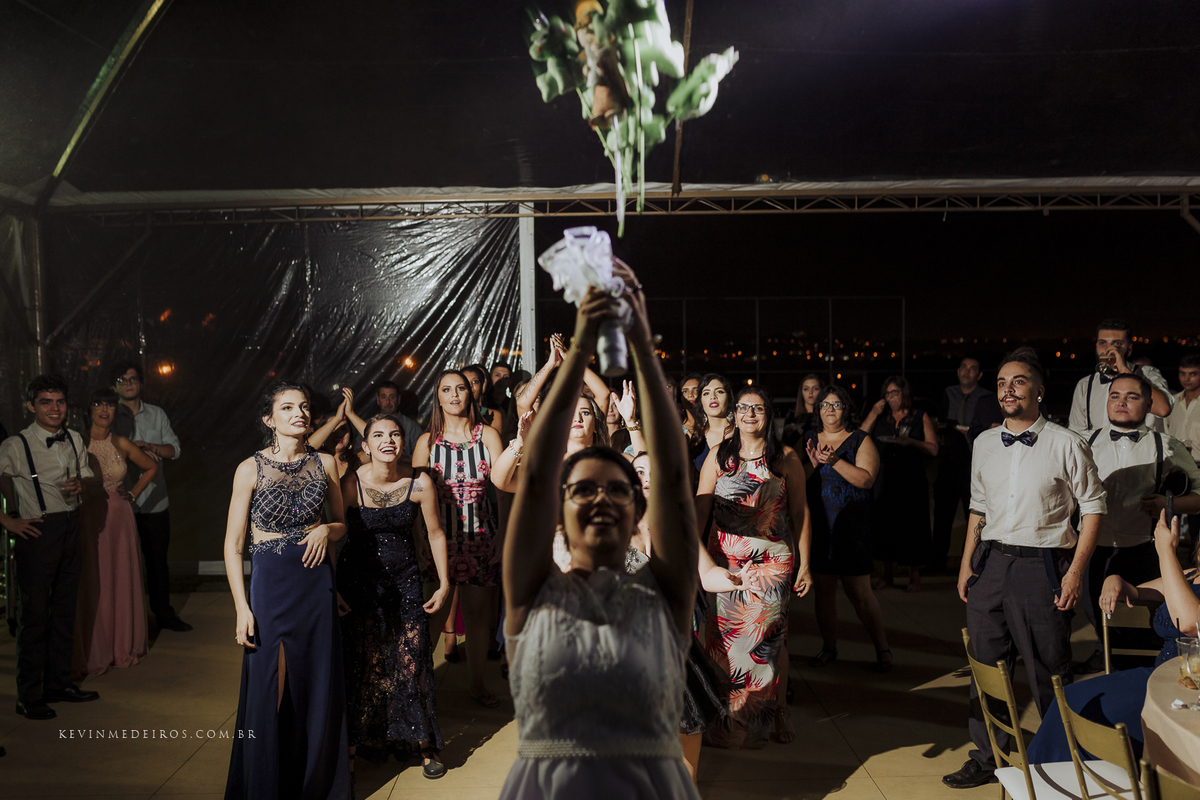 Casamento ao ar livre na figueira campo Bárbara e Gabriel no Paraíso Eventos em Viamão por Kevin Medeiros fotógrafo de Canoas, grande Porto Alegre e RS