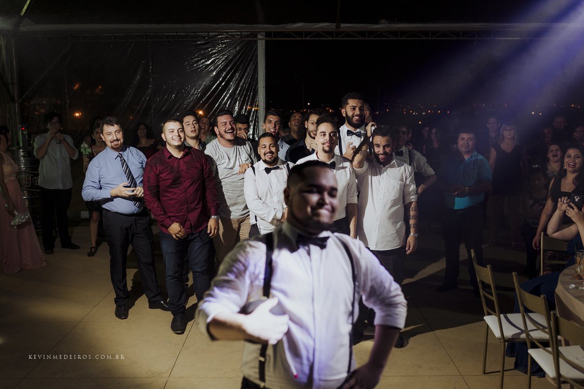 Casamento ao ar livre na figueira campo Bárbara e Gabriel no Paraíso Eventos em Viamão por Kevin Medeiros fotógrafo de Canoas, grande Porto Alegre e RS