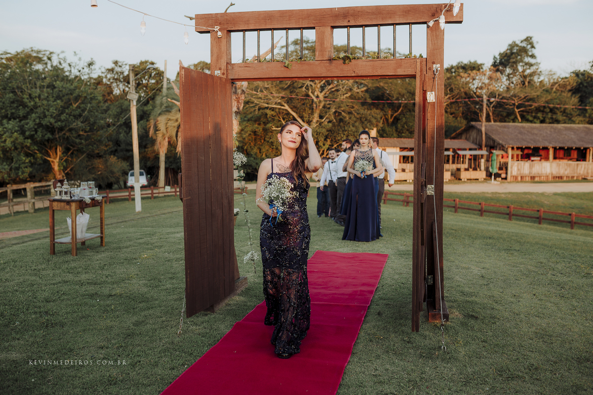 Casamento ao ar livre na figueira campo Bárbara e Gabriel no Paraíso Eventos em Viamão por Kevin Medeiros fotógrafo de Canoas, grande Porto Alegre e RS
