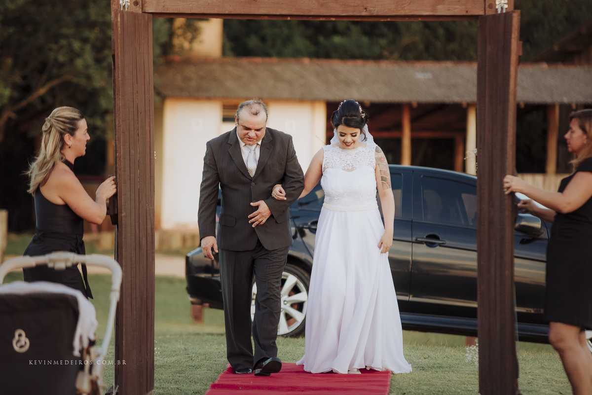 Casamento ao ar livre na figueira campo Bárbara e Gabriel no Paraíso Eventos em Viamão por Kevin Medeiros fotógrafo de Canoas, grande Porto Alegre e RS