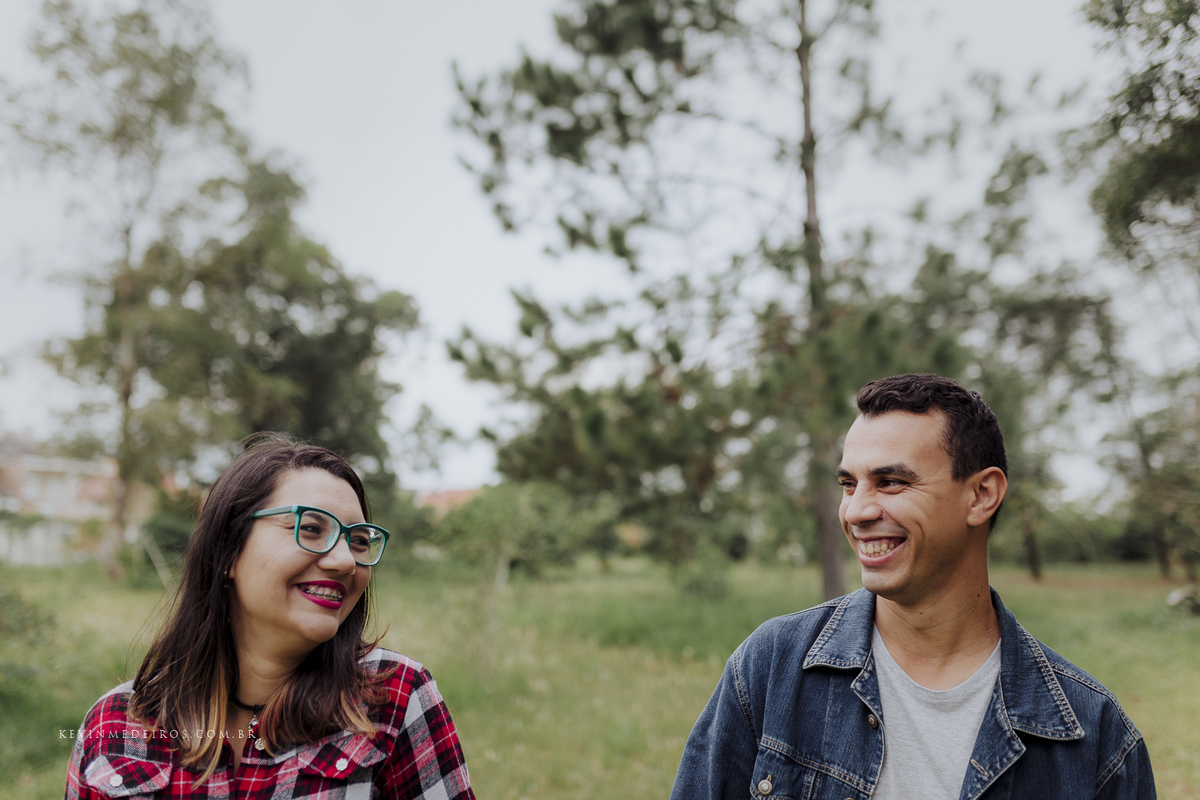 Ensaio casal externo na praça da Ana e Rafa do dia dos namorados 2018 por Kevin Medeiros fotógrafo de Canoas, Porto alegre e rs