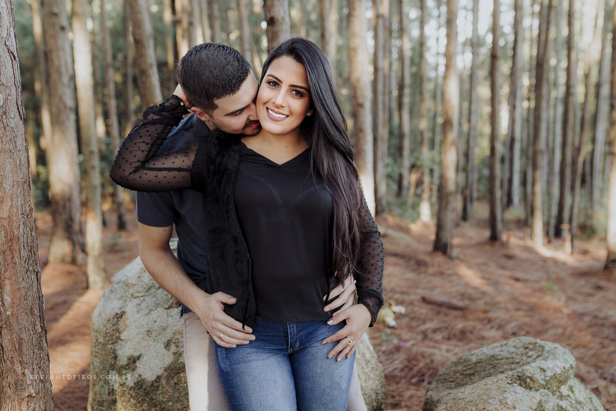 Ensaio book pré casamento da Tainara e Rafael realizado no Parque Gabriel Knijnik em Porto Alegre por Kevin Medeiros fotógrafo de Canoas e RS