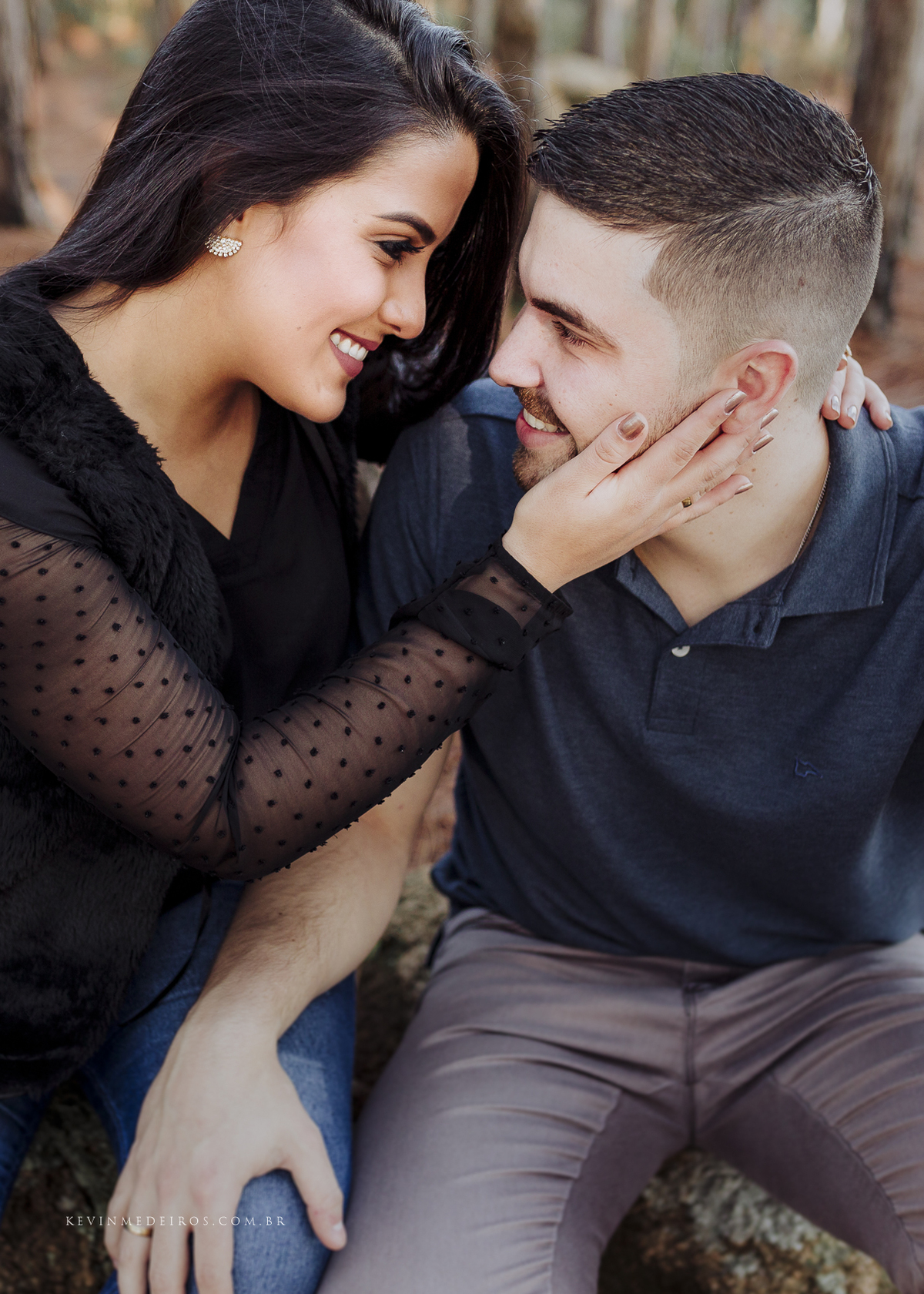 Ensaio book pré casamento da Tainara e Rafael realizado no Parque Gabriel Knijnik em Porto Alegre por Kevin Medeiros fotógrafo de Canoas e RS