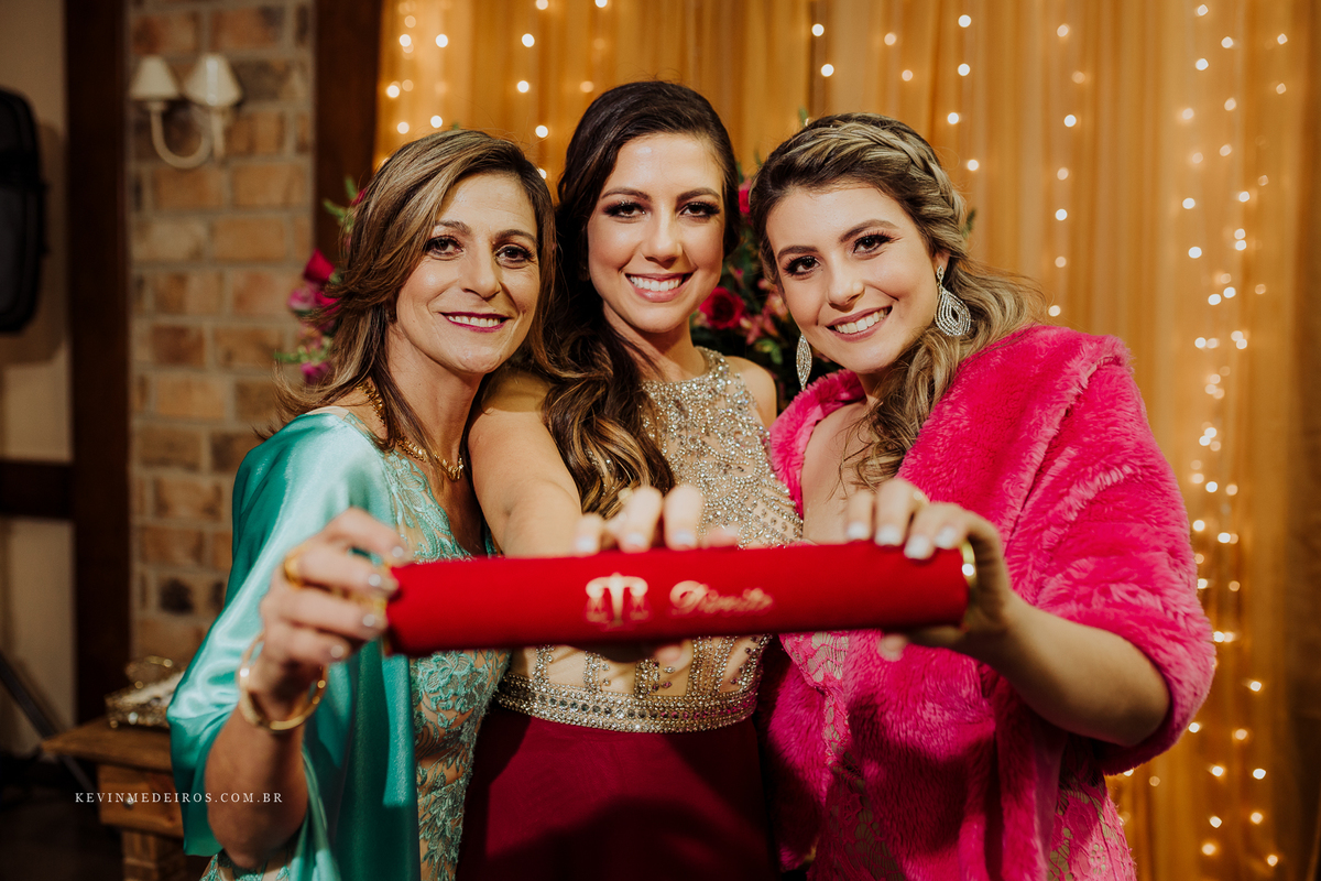 Recepção festa de formatura da Mariana, formanda de Direito pela Uniritter, realizado na Fiergs Sogipa por Kevin Medeiros fotógrafo de Canoas, porto alegre e RS