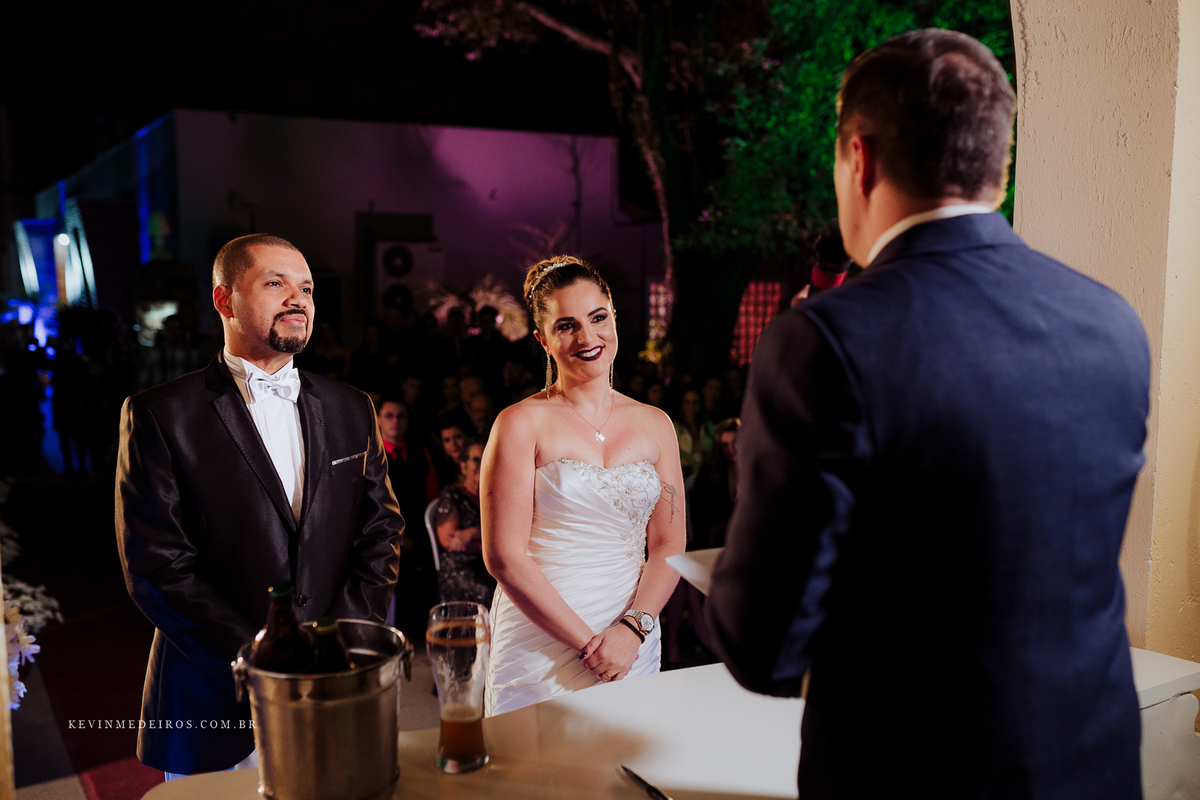 Casamento wedding Georgia e Rodrigo no Waldhof Festas & Eventos, celebrante Luis Schumacher cerimonia das cervejas, por Kevin Medeiros fotógrafo de Canoas, porto alegre e RS