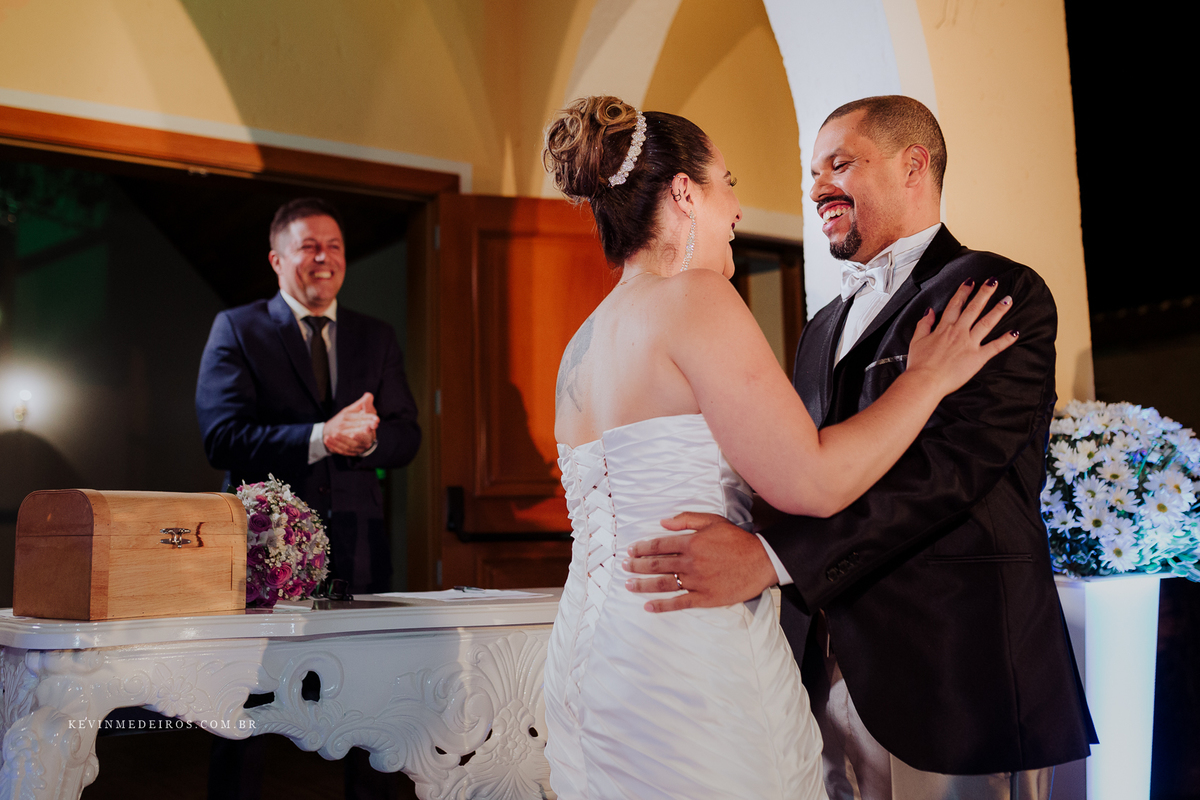 Casamento wedding Georgia e Rodrigo no Waldhof Festas & Eventos, celebrante Luis Schumacher cerimonia das cervejas, por Kevin Medeiros fotógrafo de Canoas, porto alegre e RS