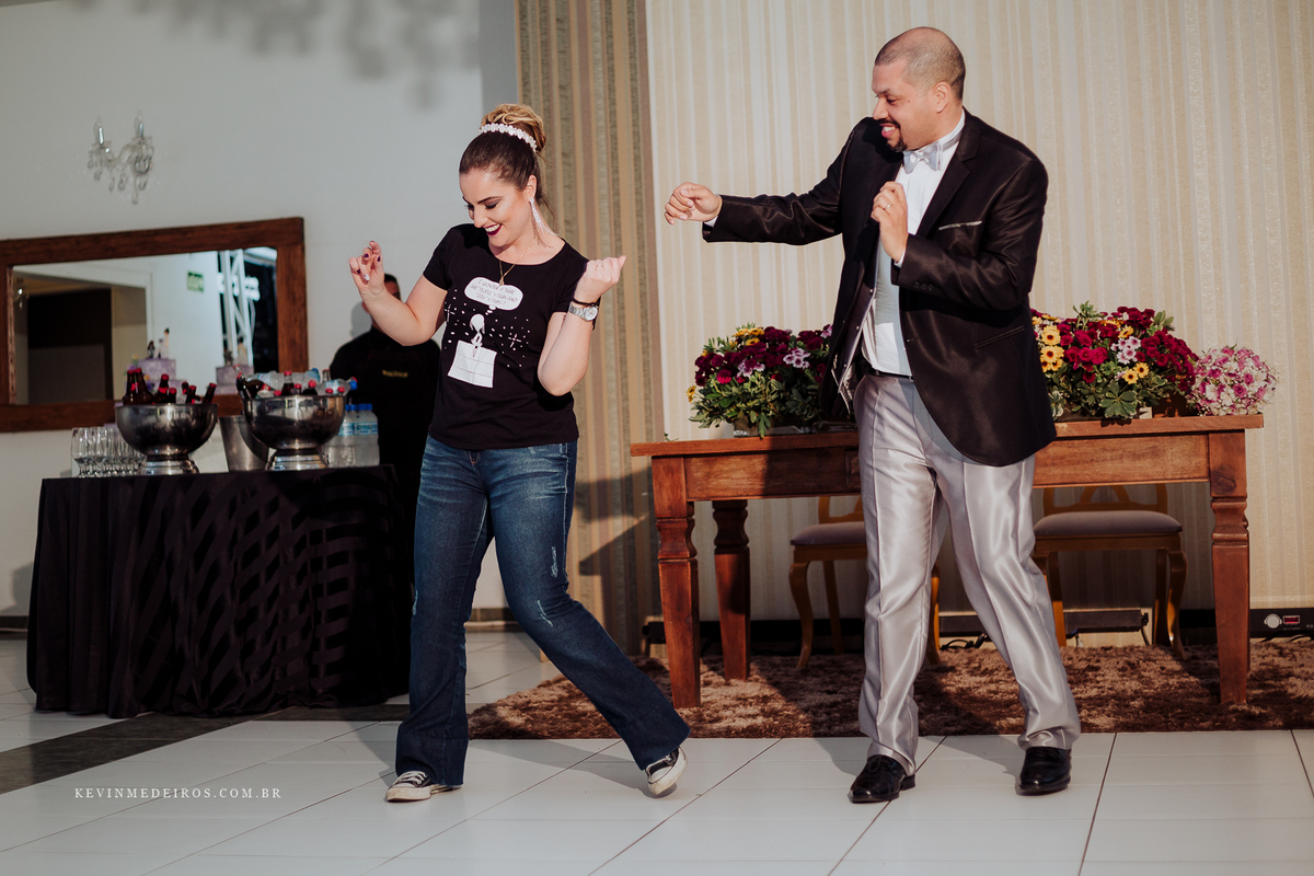 Casamento wedding Georgia e Rodrigo no Waldhof Festas & Eventos, celebrante Luis Schumacher cerimonia das cervejas, por Kevin Medeiros fotógrafo de Canoas, porto alegre e RS