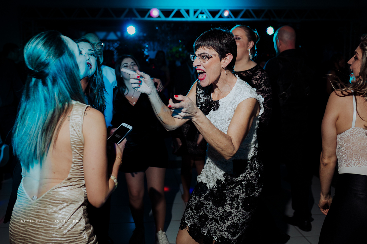 Casamento wedding Georgia e Rodrigo no Waldhof Festas & Eventos, celebrante Luis Schumacher cerimonia das cervejas, por Kevin Medeiros fotógrafo de Canoas, porto alegre e RS