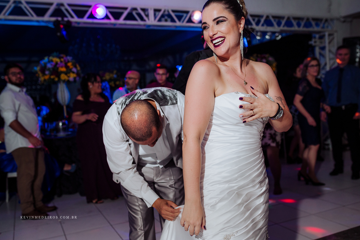 Casamento wedding Georgia e Rodrigo no Waldhof Festas & Eventos, celebrante Luis Schumacher cerimonia das cervejas, por Kevin Medeiros fotógrafo de Canoas, porto alegre e RS