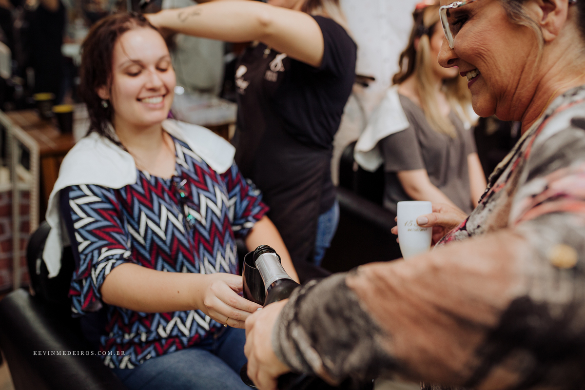 Casamento wedding Georgia e Rodrigo no Waldhof Festas & Eventos, celebrante Luis Schumacher cerimonia das cervejas, por Kevin Medeiros fotógrafo de Canoas, porto alegre e RS