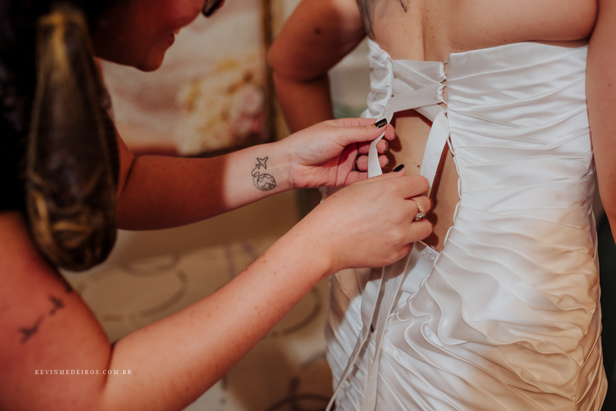 Casamento wedding Georgia e Rodrigo no Waldhof Festas & Eventos, celebrante Luis Schumacher cerimonia das cervejas, por Kevin Medeiros fotógrafo de Canoas, porto alegre e RS