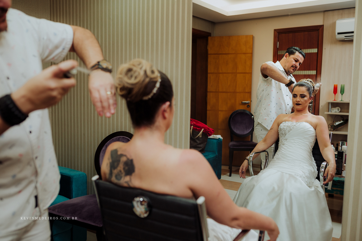 Casamento wedding Georgia e Rodrigo no Waldhof Festas & Eventos, celebrante Luis Schumacher cerimonia das cervejas, por Kevin Medeiros fotógrafo de Canoas, porto alegre e RS