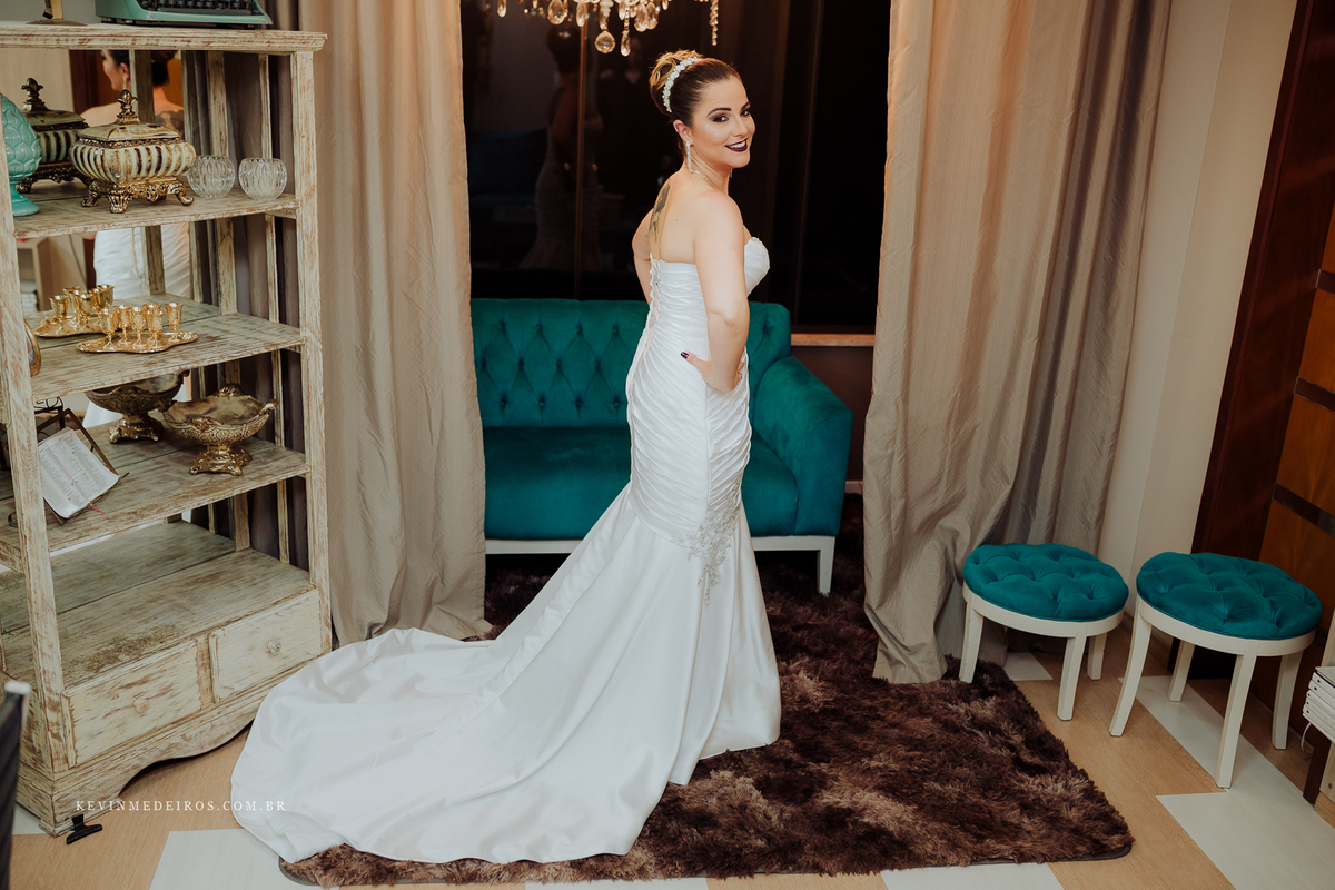 Casamento wedding Georgia e Rodrigo no Waldhof Festas & Eventos, celebrante Luis Schumacher cerimonia das cervejas, por Kevin Medeiros fotógrafo de Canoas, porto alegre e RS