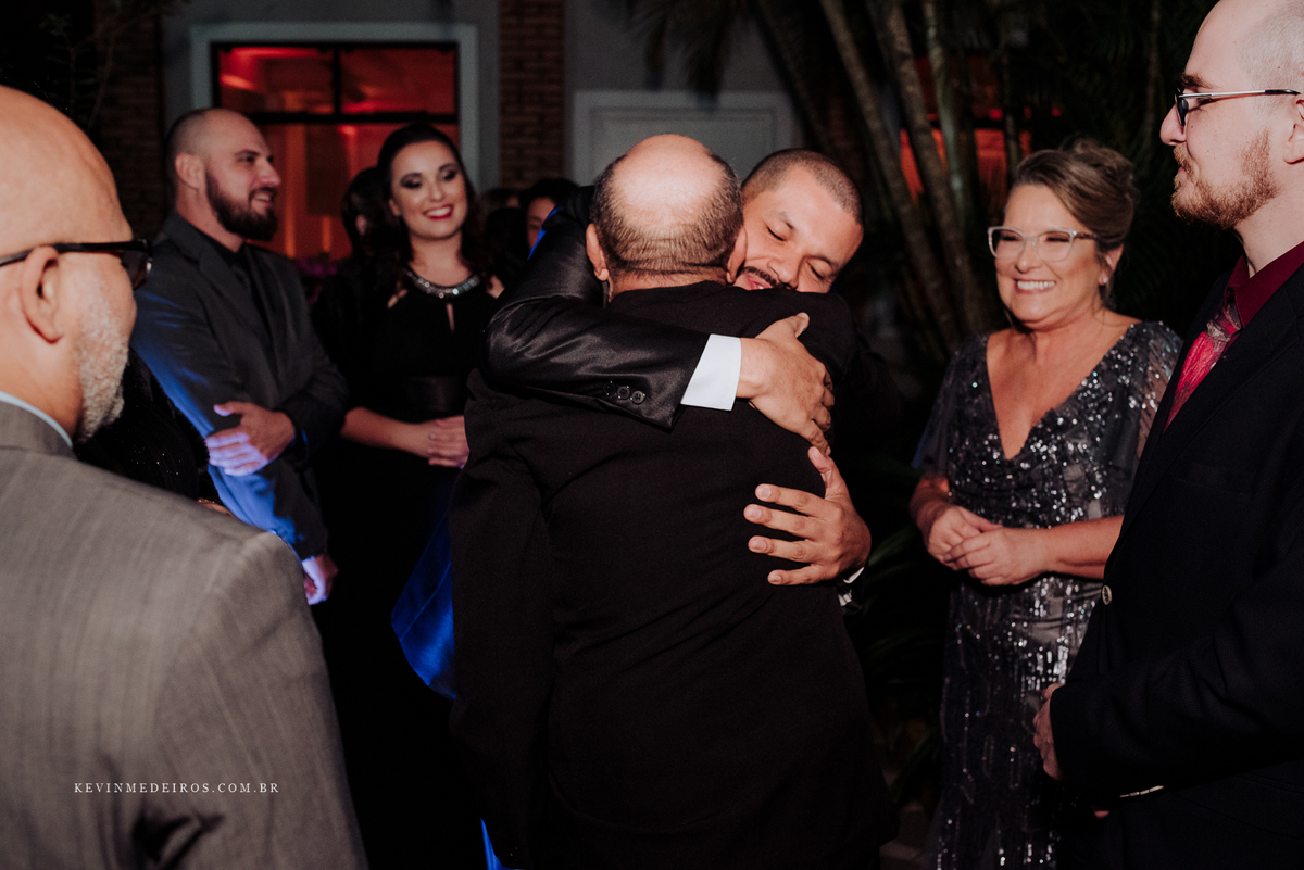 Casamento wedding Georgia e Rodrigo no Waldhof Festas & Eventos, celebrante Luis Schumacher cerimonia das cervejas, por Kevin Medeiros fotógrafo de Canoas, porto alegre e RS