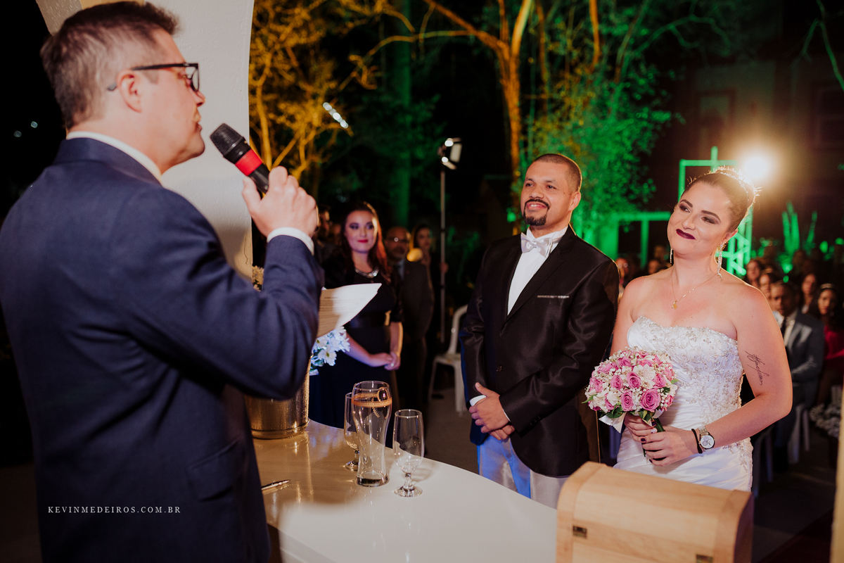 Casamento wedding Georgia e Rodrigo no Waldhof Festas & Eventos, celebrante Luis Schumacher cerimonia das cervejas, por Kevin Medeiros fotógrafo de Canoas, porto alegre e RS